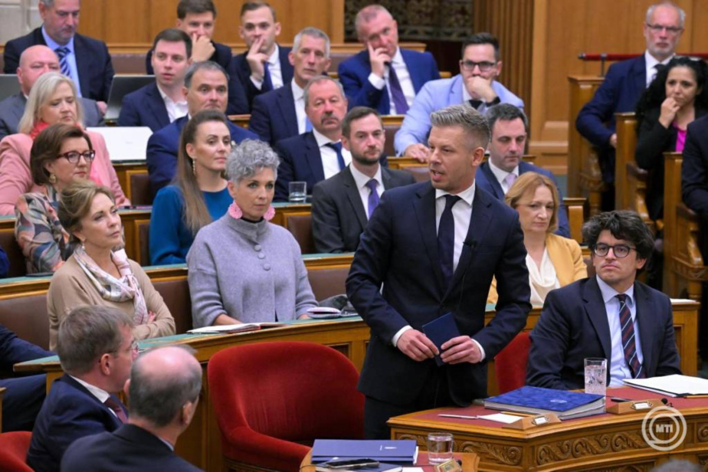 Elrettentő példaként emlegette Romániát Magyar Péter