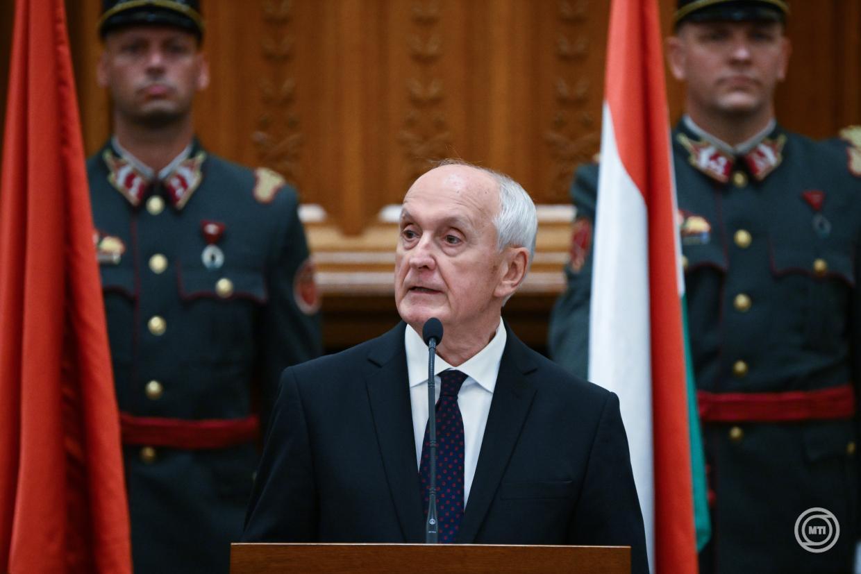 Nicușor Dan államfő gratulált Baka Andrásnak a megválasztásához