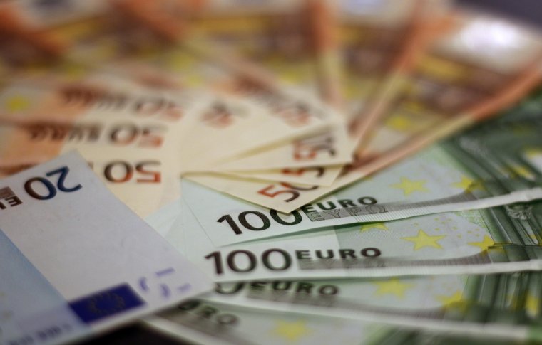 Ismét erősödött a lej az euróhoz képest