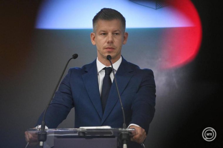 Magyar Péter: A legkritikusabb öt nap előtt áll az ország