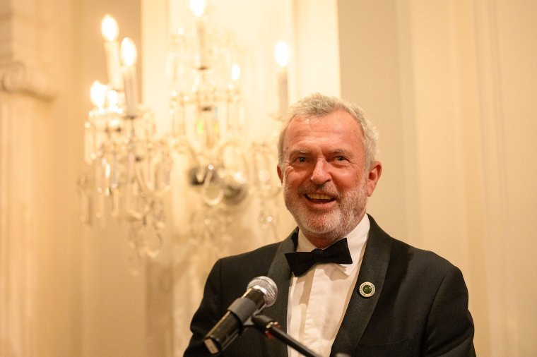 Elhunyt Sam Neill, a Jurassic Park sztárja