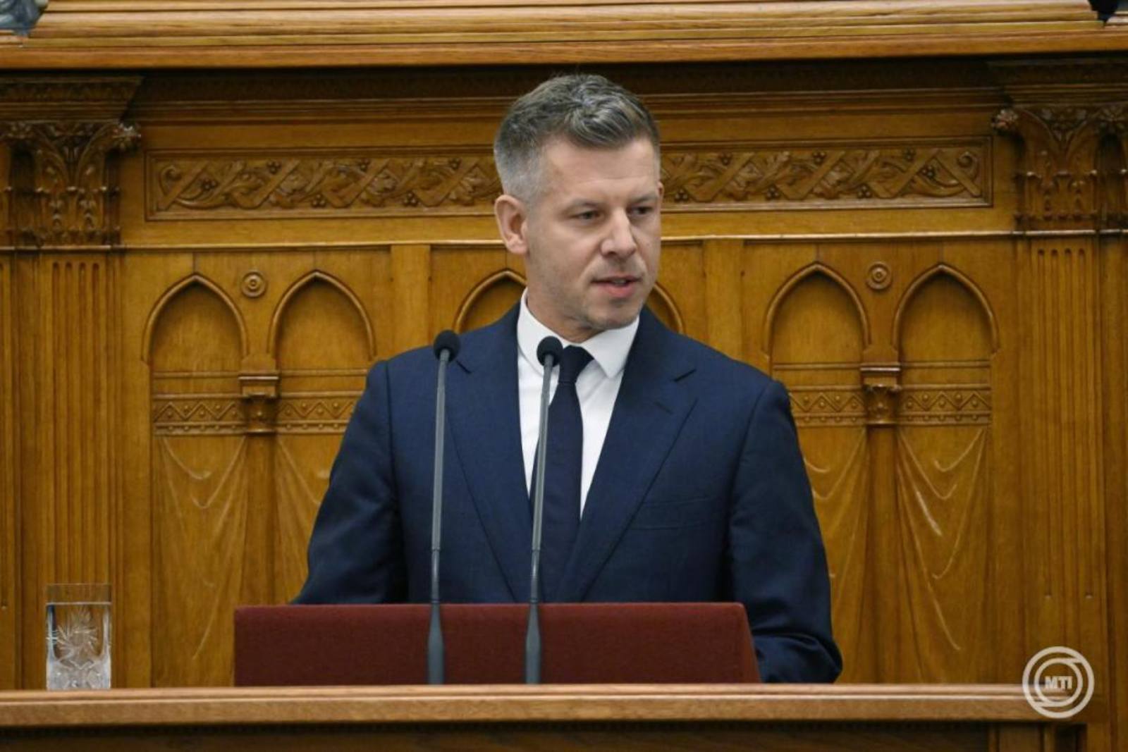 Magyar Péter: Kezdeményezzük Sulyok Tamás megbízatásának megszüntetését