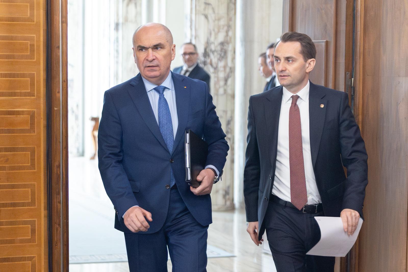 Jóváhagyta a kormány a különnyugdíj és az állami fizetés halmozását tiltó törvénytervezetet