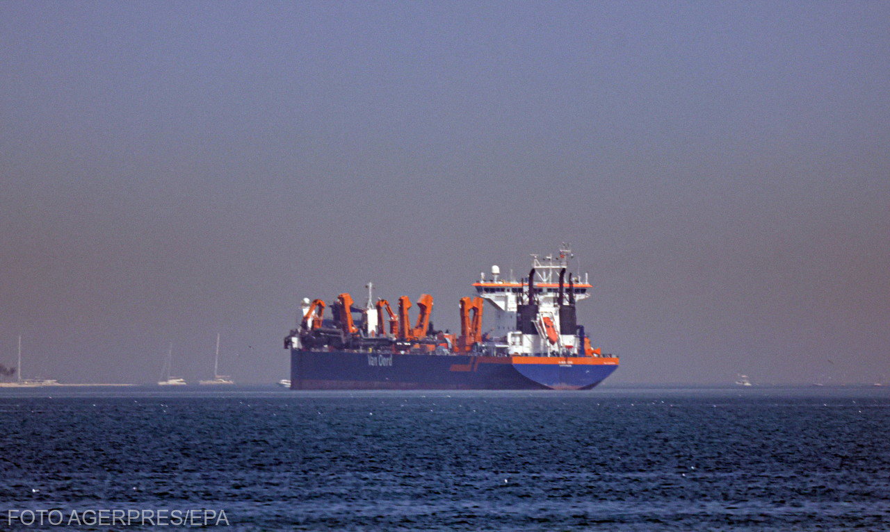 Donald Trump kéthetes tűzszünetet jelentett be, megnyitják a Hormuzi-szorost