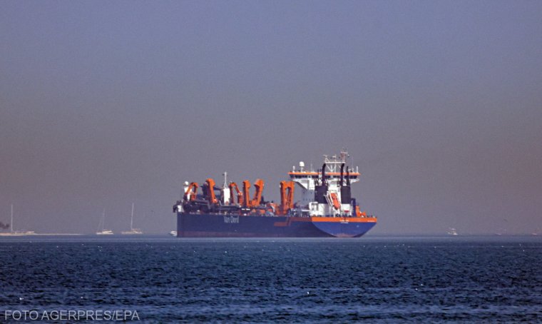 Donald Trump kéthetes tűzszünetet jelentett be, megnyitják a Hormuzi-szorost