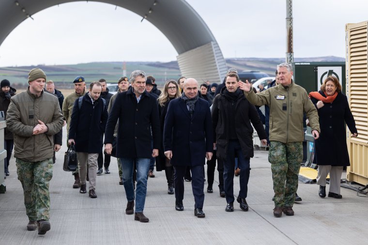 Ilie Bolojan és a holland kormányfő meglátogatta az aranyosgyéresi légitámaszpontot