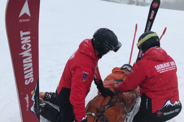 Rendkívül sok hegyi balesethez riasztották a hegyimentőket
