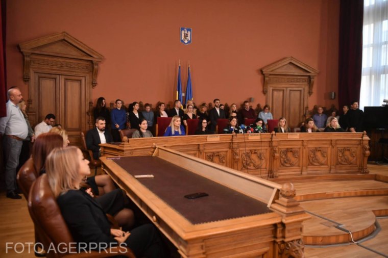 Végül csak beperelte a legfelsőbb bíróság a kormányt