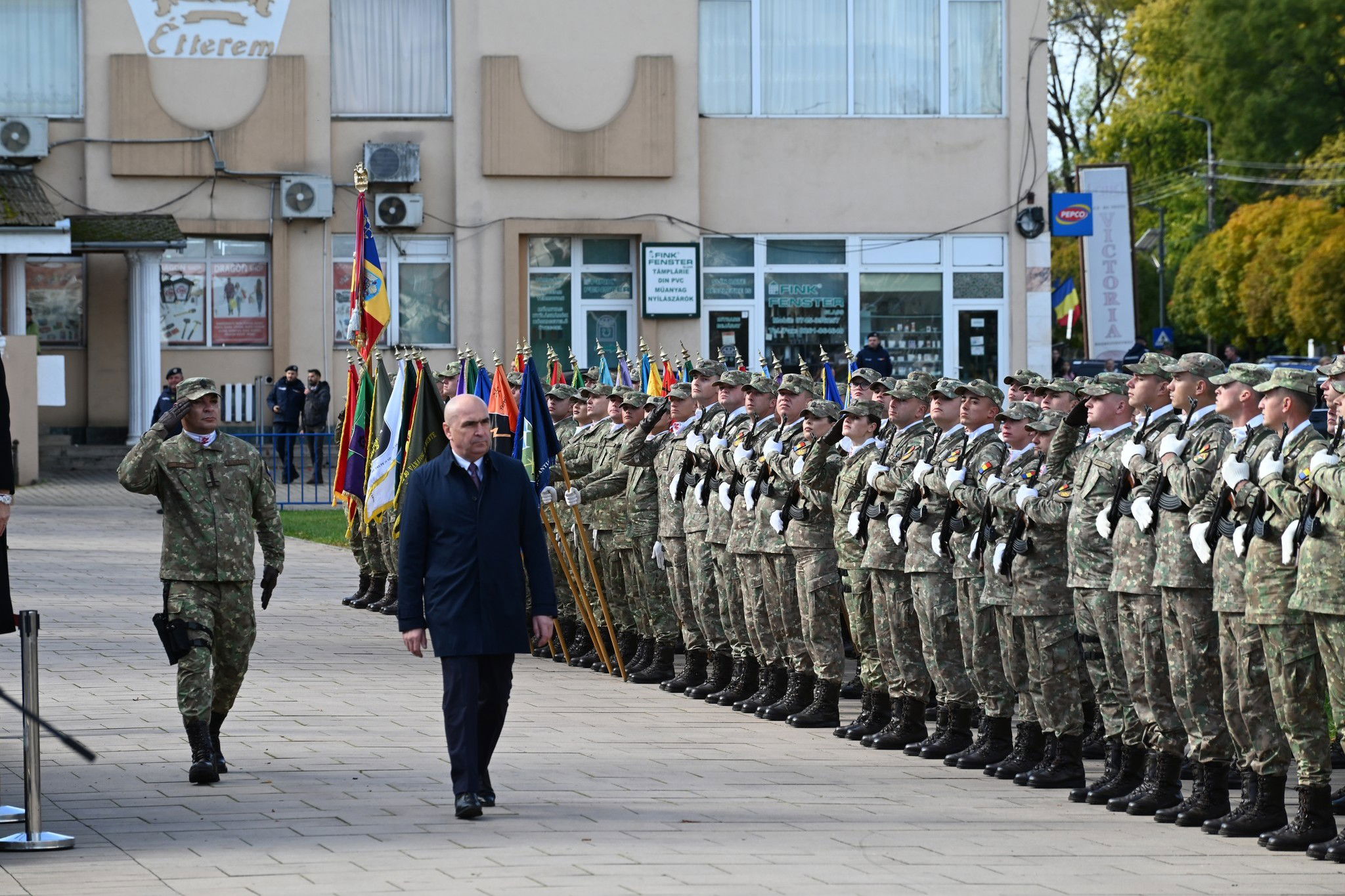 FRISSÍTÉS | A csendőrök két szankciót róttak ki az eseményen, amelyen kifütyülték Ilie Bolojan kormányfőt