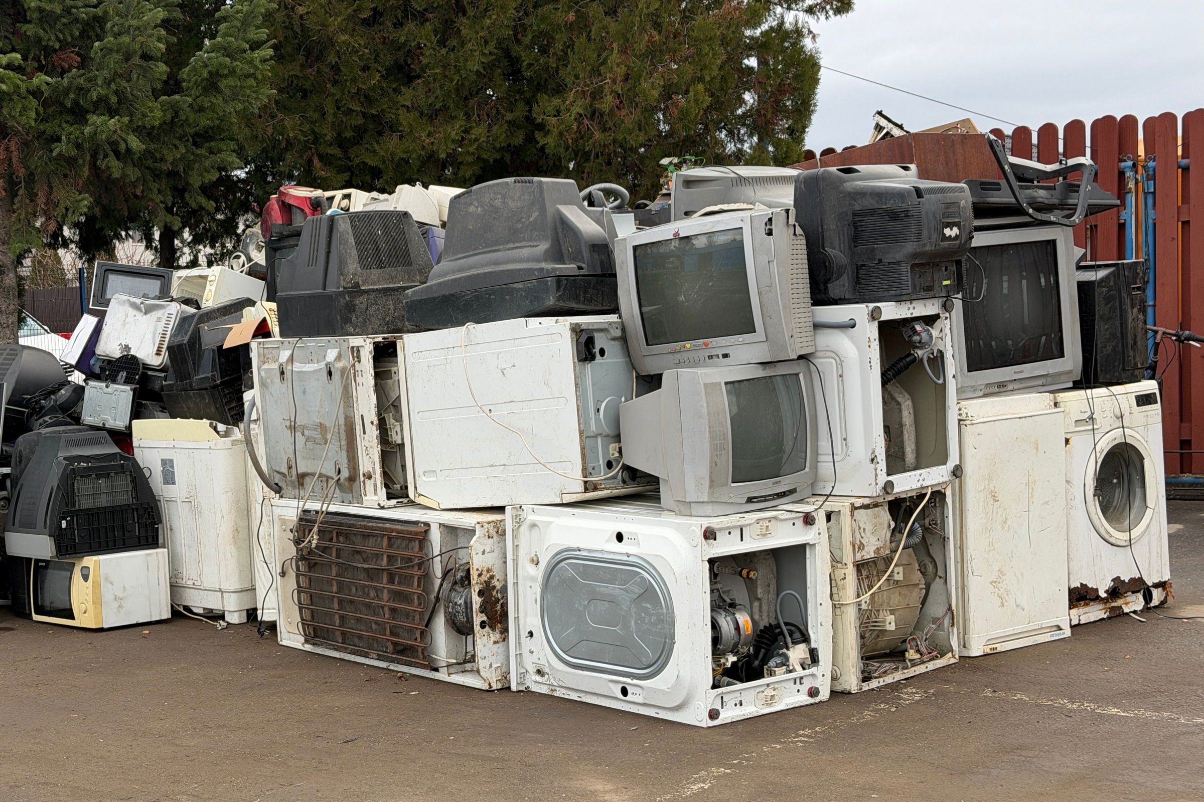 Ismét elszállítják az elektromos hulladékokat
