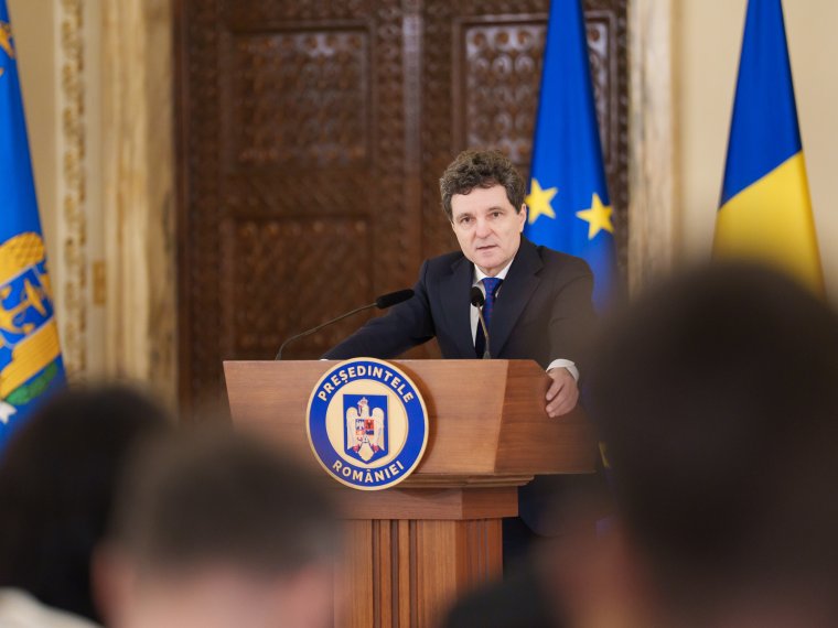 A szenátorok és a képviselők egy csoportja Nicușor Dan államelnök tisztségből való felfüggesztését kéri
