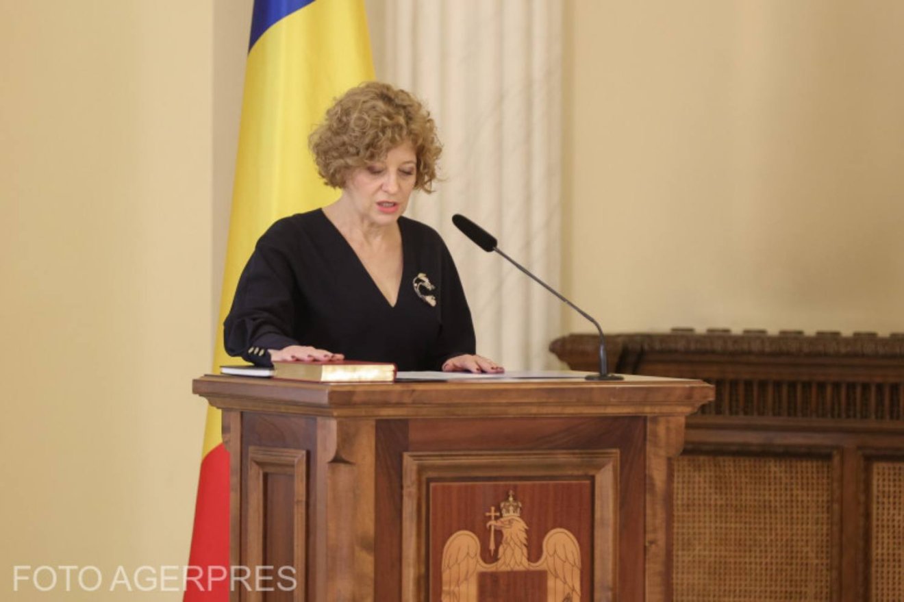 Letette a hivatali esküt a Cotroceni-palotában Oana Gheorghiu miniszterelnök-helyettes