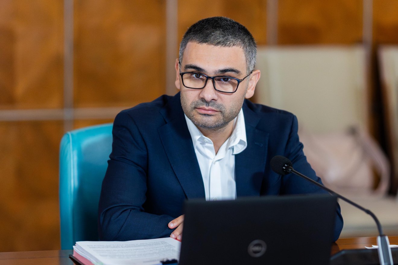 A munkaügyi miniszter: A kormány nem tervezi az általános nyugdíjkorhatár növelését