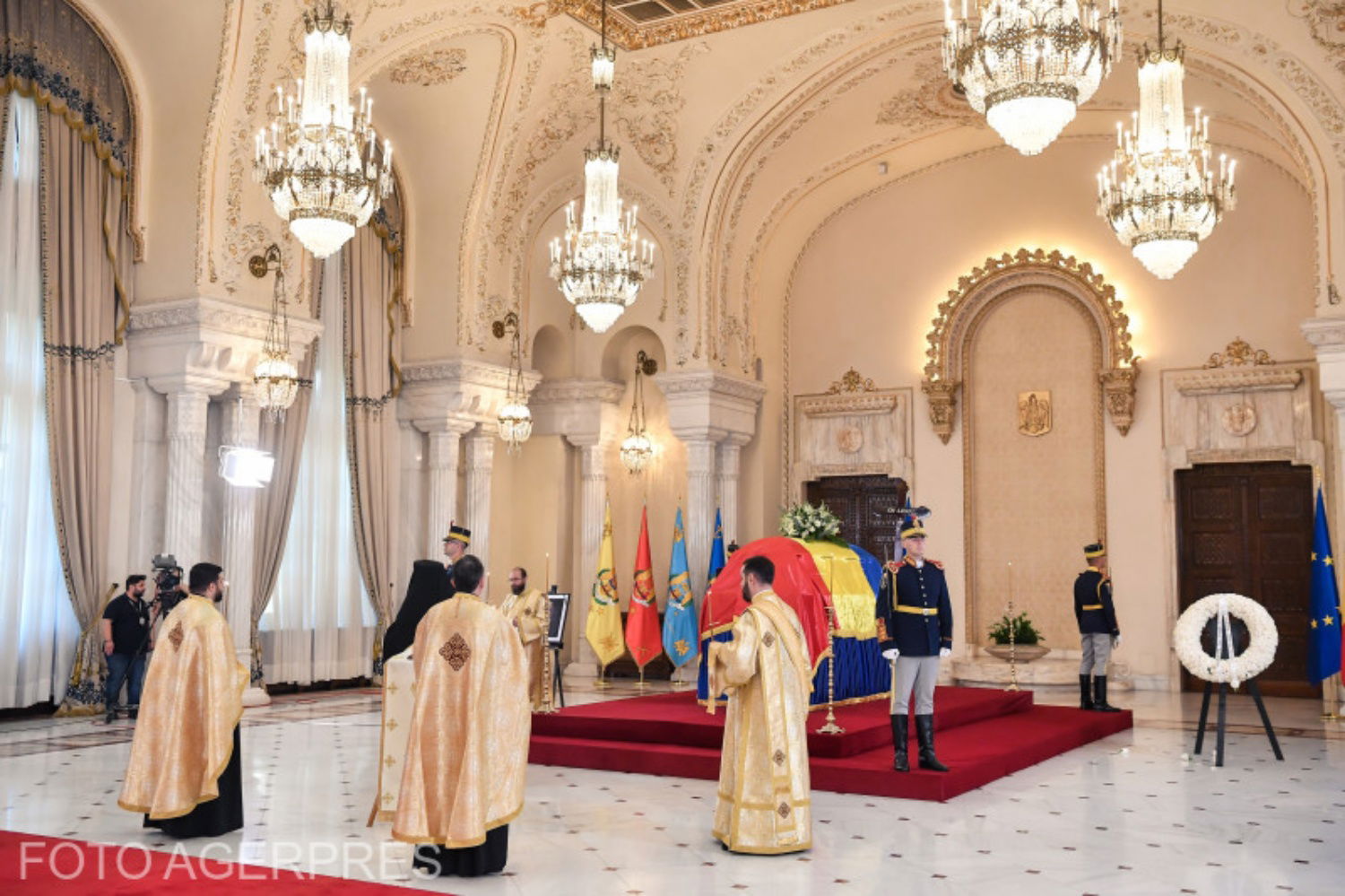 Ion Iliescu gyászszertartása: a volt államfő koporsóját a Cotroceni-palotában ravatalozzák fel