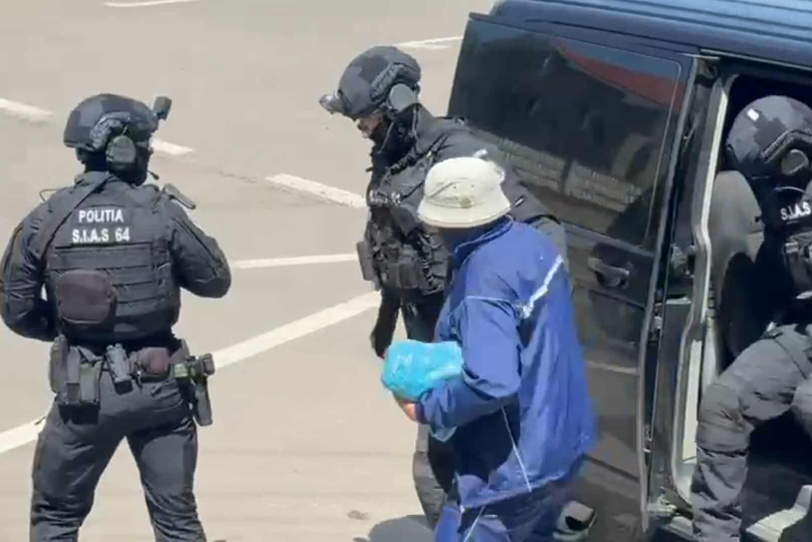 Együttműködnek a nyomozókkal a mezőméhesi nő megölésével gyanúsított szökevényhez közel álló személyek