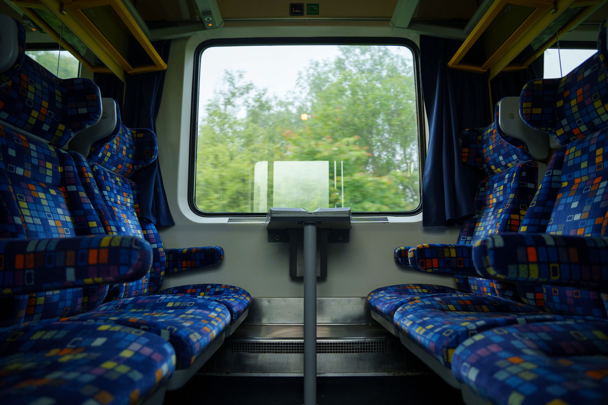 CFR: panasz érkezett arról, hogy egy kinyíló vonatablak két gyermekre zuhant