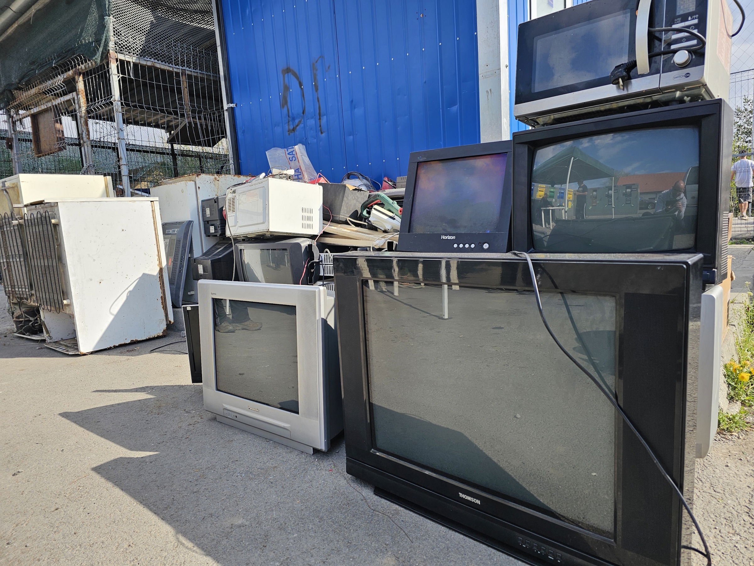 Ismét elszállítják az elektromos hulladékokat