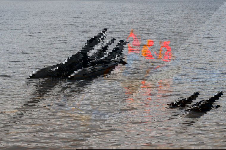 FRISSÍTVE | Megtalálták a búvárok a gyalui gát közelében vízbe fulladt férfi holttestét