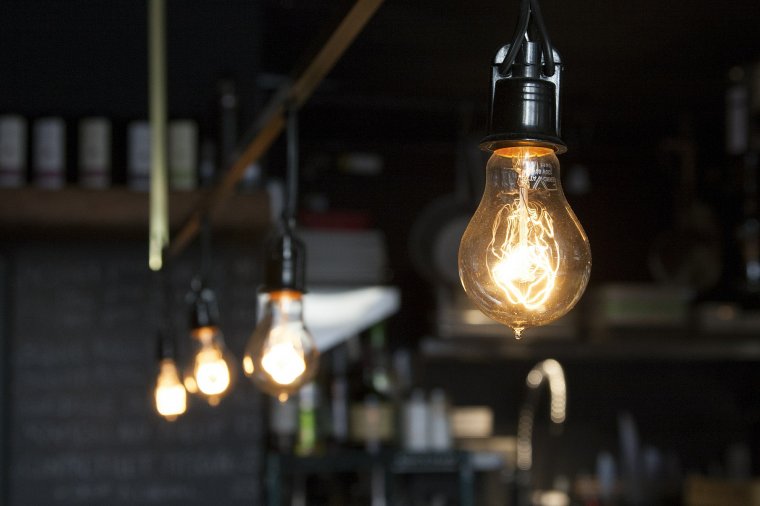 Bolojan: A drágább energiaimport hatással lesz az őszi árakra, de jelentős áremelkedés nem várható