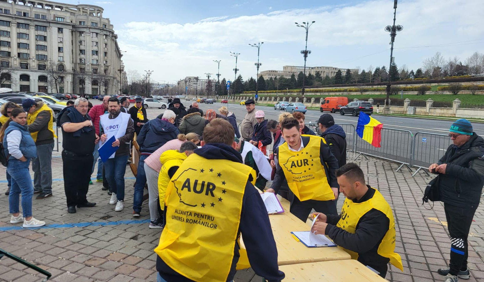 Bizalmatlansági indítványt nyújtott be a kormány ellen az AUR