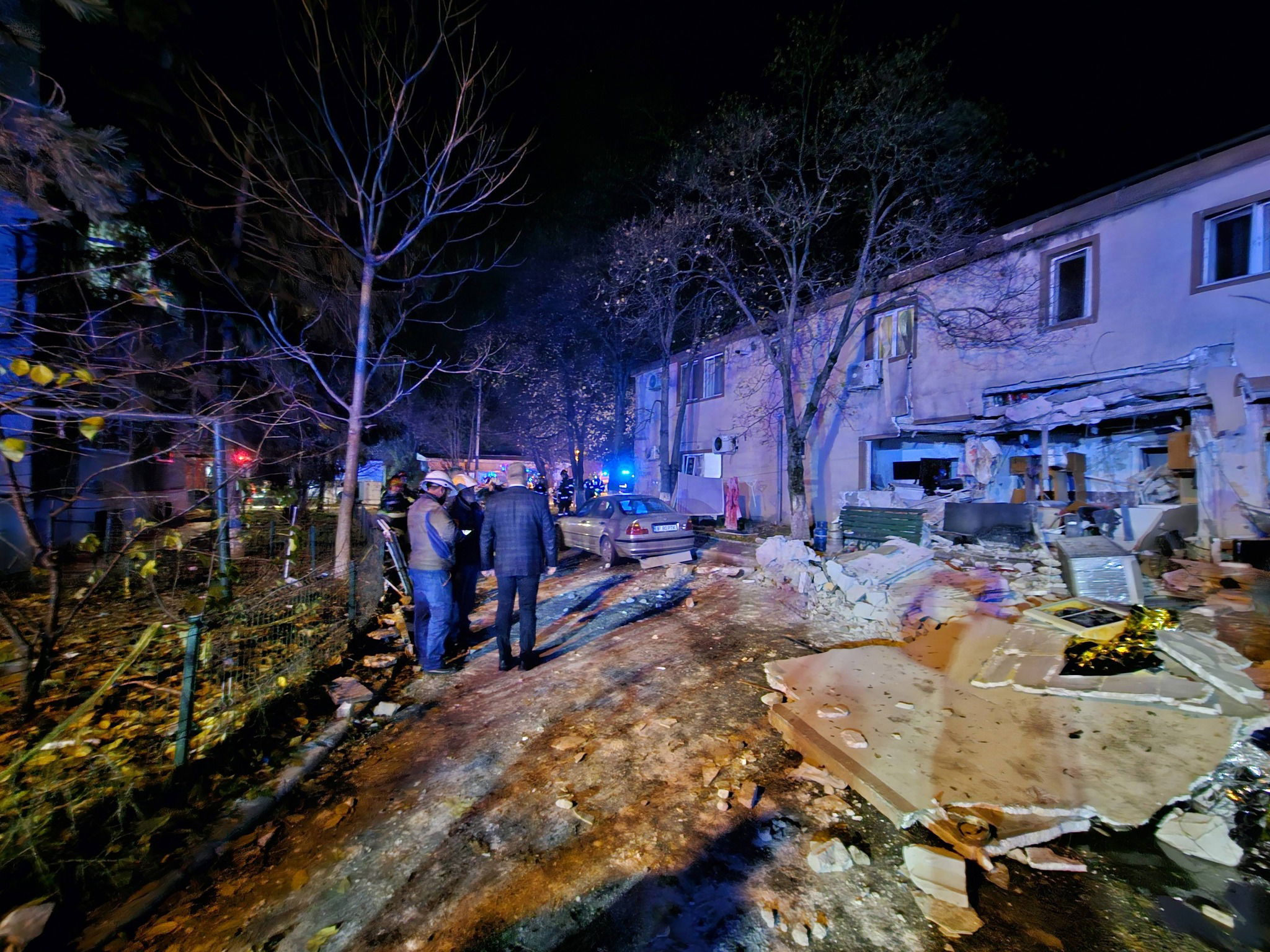 Frissítés│Válságos állapotban van a bufteai tömbházlakásban történt robbanás egyik sérültje | VIDEÓ