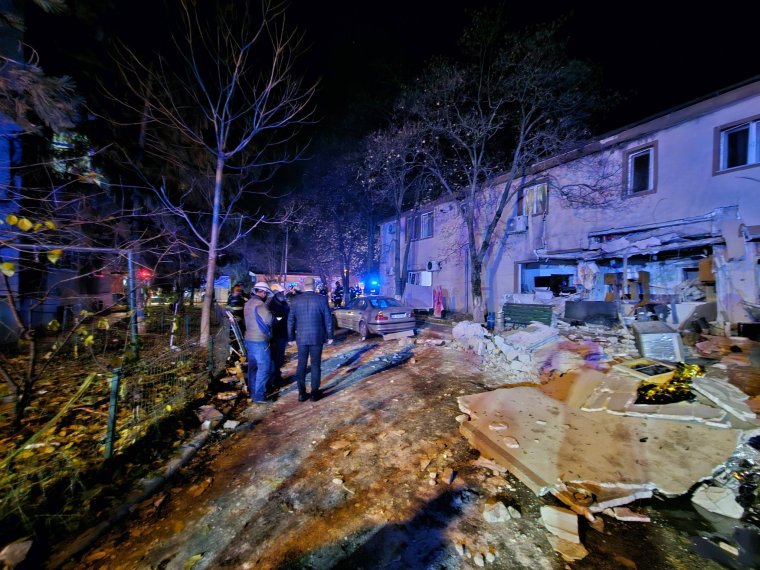 Frissítés│Válságos állapotban van a bufteai tömbházlakásban történt robbanás egyik sérültje | VIDEÓ