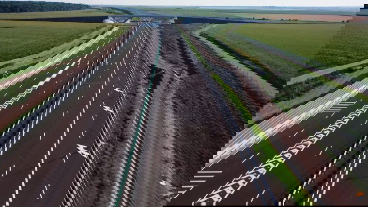 Átadták a forgalomnak a moldvai autópálya egy hiányzó szakaszát