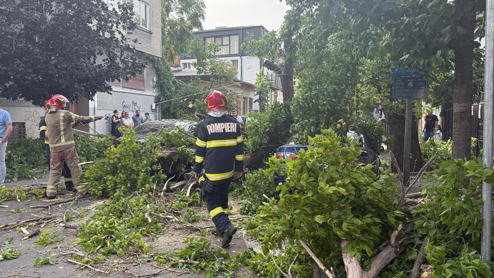 Emberéletet követelt a vihar Bukarestben