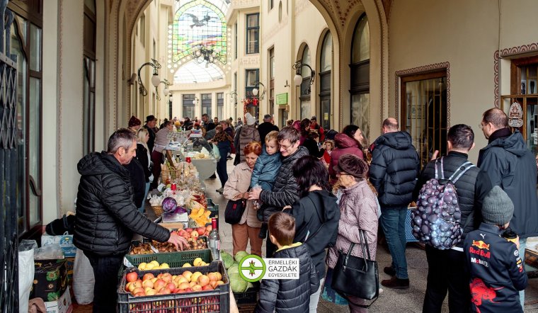 A Fekete Sas Palotába költözik a téli időszakban a termékvásár
