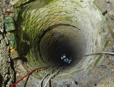 Tíz méter mély kútból mentettek ki egy idős nőt Élesden