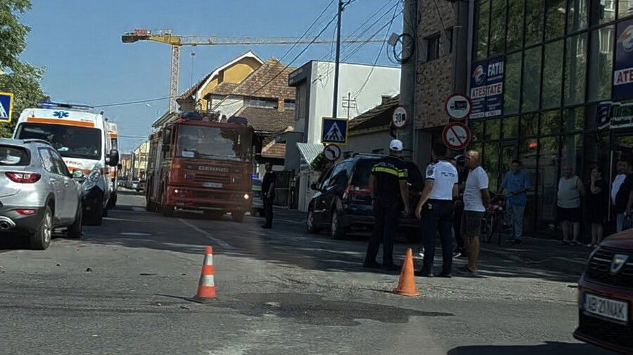 Baleset történt a nagyváradi körgyűrűn, egy motorost kórházba szállítottak 