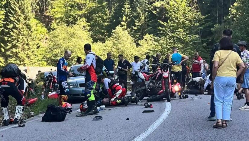 FRISSÍTVE | Az argentin motoros okozta a Transzalpinán vasárnap délután történt motorosbalesetet