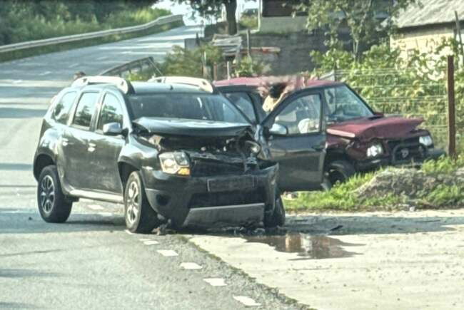Két autó ütközött össze Kisszedresnél