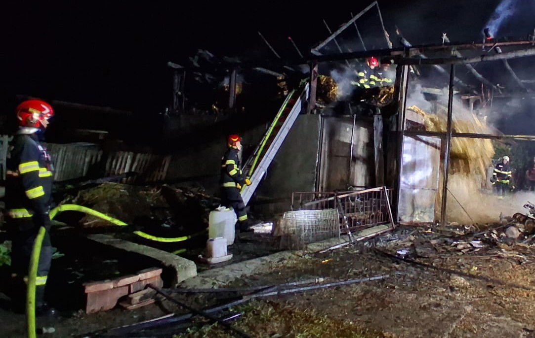 Kigyulladt egy pajta Vizesgyánon