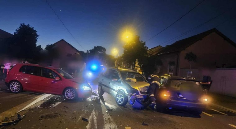 Három autó ütközött Nagyváradon