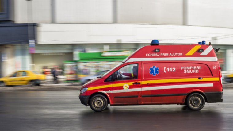 Halálra gázolt egy kerékpárost egy küldetésben levő rohamkocsi