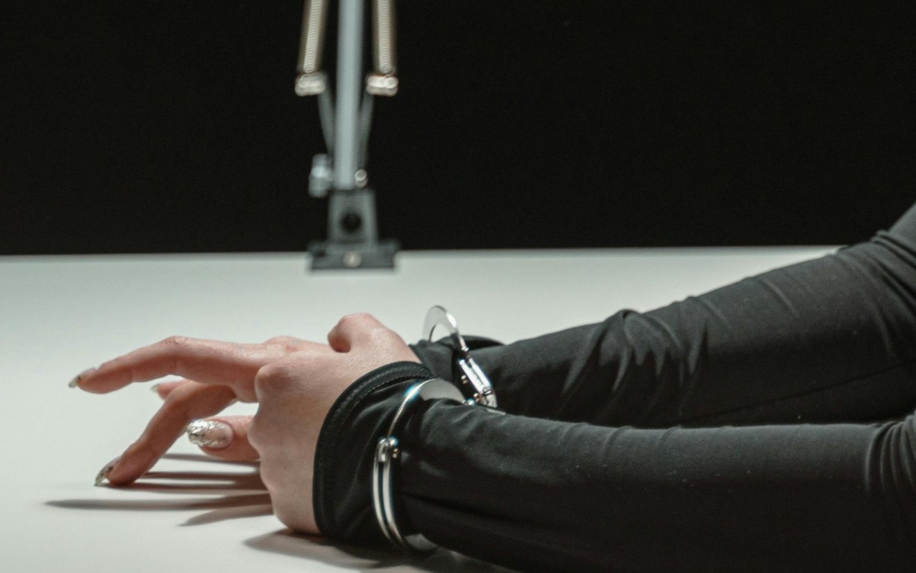 Tíz lejért támadt egy idős férfire egy váradi nő