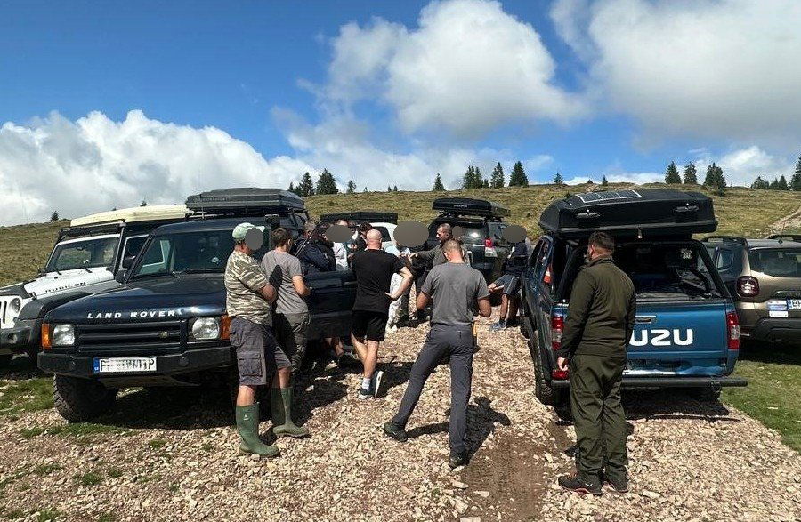 Súlyos bírságot kaptak a négy keréken túrázók