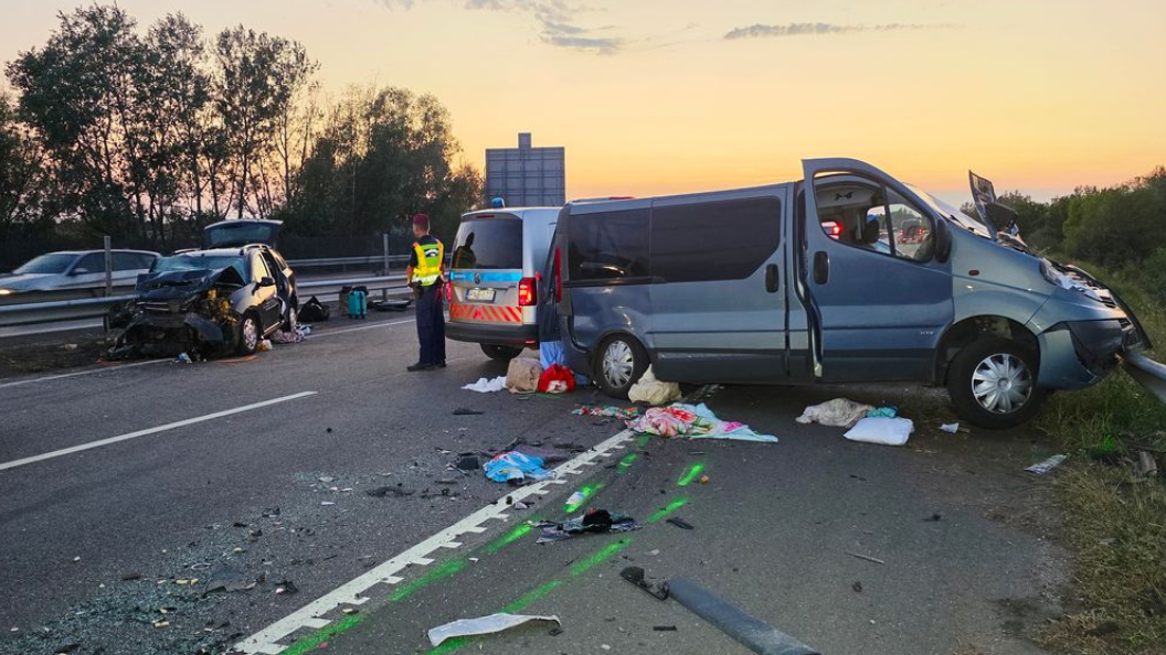 Romániai sérültjei is vannak a magyarországi autópályán történt halálos balesetnek