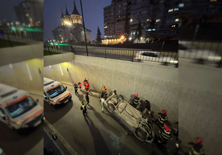 Látványos baleset történt Nagyváradon, az aluljáróban borult fel egy autó