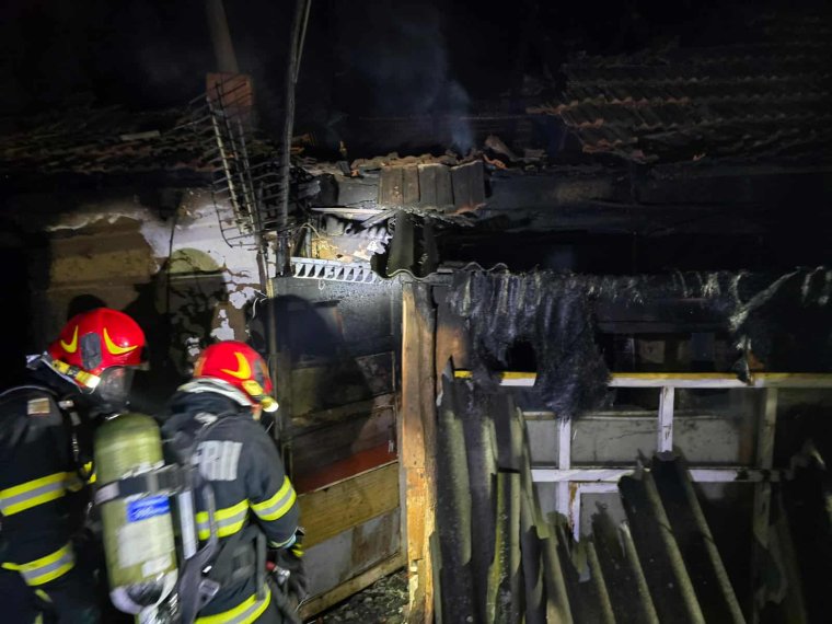 Tragikus tűzeset Érbogyoszlón: égő cigarettával aludt el, életét vesztette egy férfi