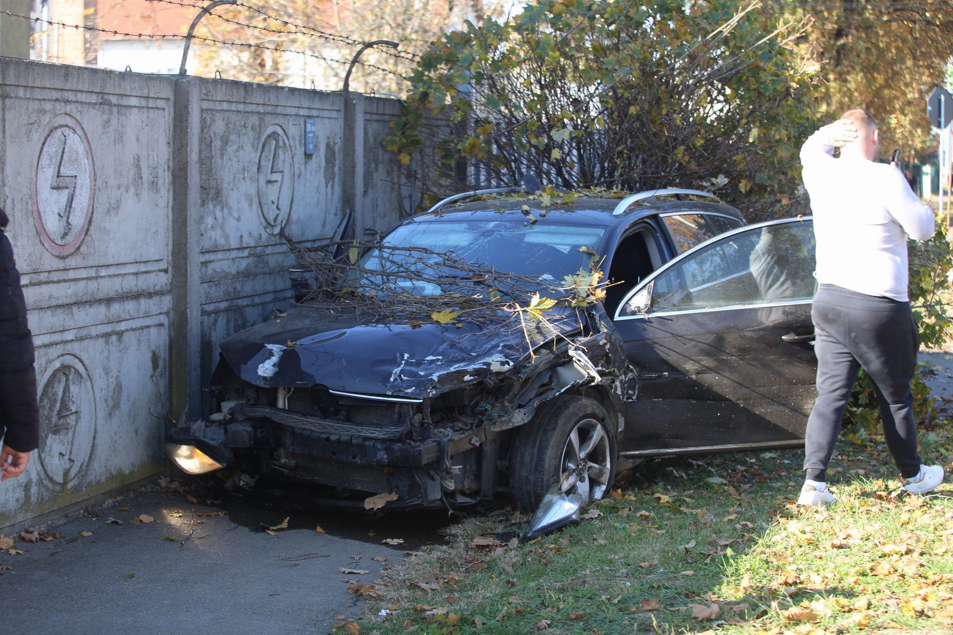 Közúti baleset történt a Kolozsvári úton, két személy kórházba került