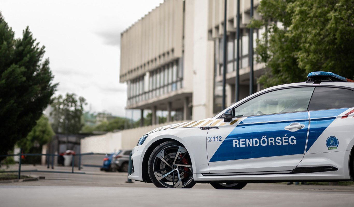 Elfogtak három román férfit, akik az M5-ös autópálya egyik pihenőjében fosztogattak