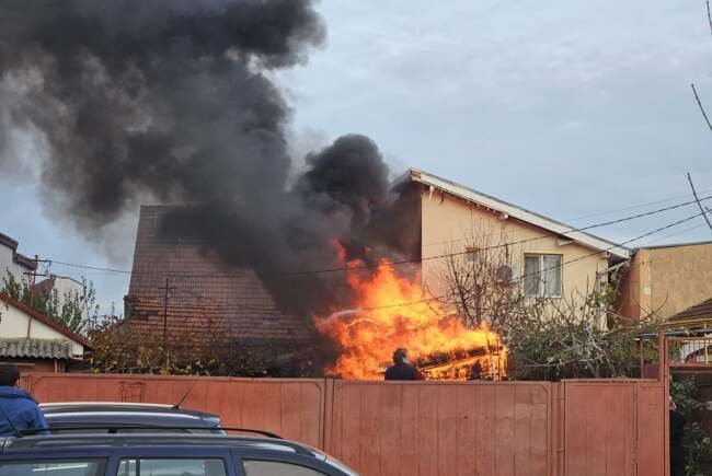 Egy füstölőből kiindult tűzeset miatt bírságoltak meg egy nagyváradi nyugdíjast