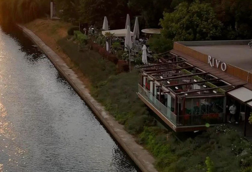 Tűz keletkezett egy nagyváradi étteremnél, az ok még ismeretlen