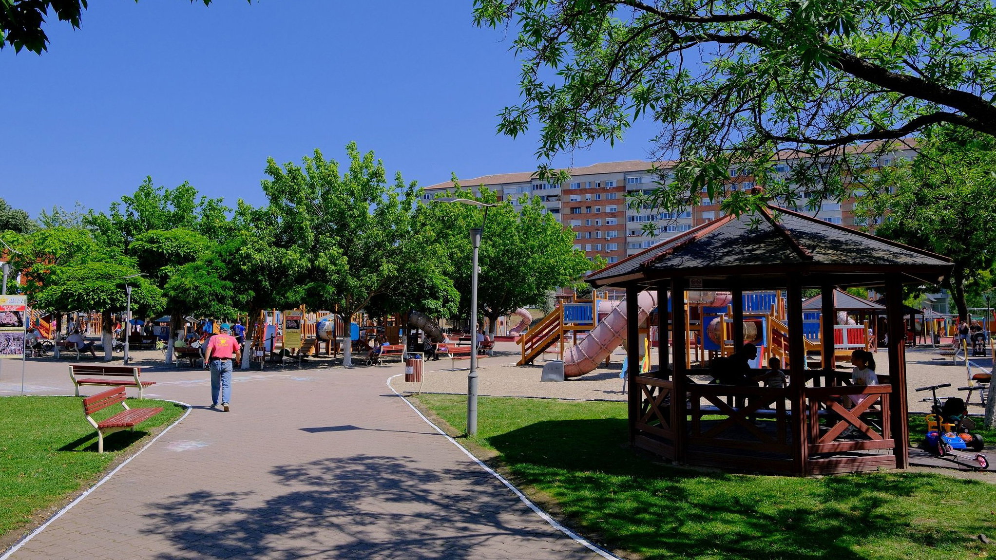 Símaszkos fiú támadott meg egy gyermeket a váradi Gyermekváros játszóházában | FRISSÍTÉS!