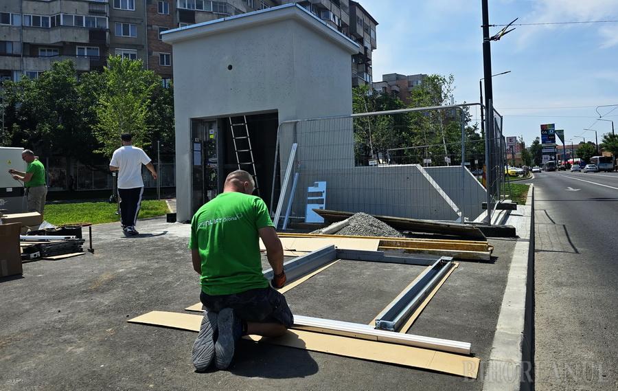 Megkezdték a Vitéz úti aluljáró liftjeinek beszerelését