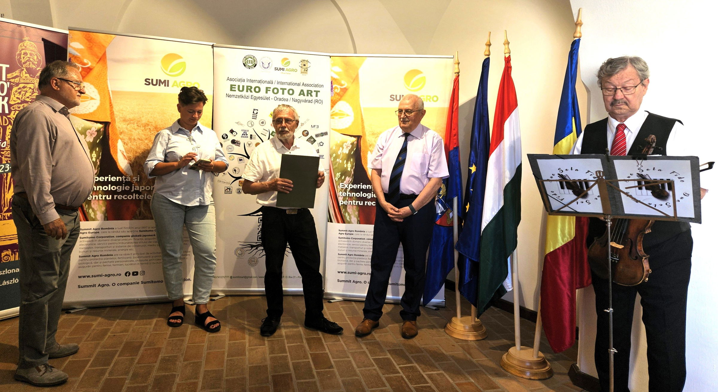 Három fotókiállítás-megnyitót is tartottak a várban