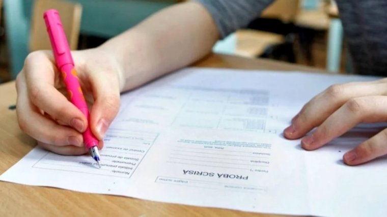Közvitán a jövő évi képességvizsgák és az érettségi vizsgák menetrendje