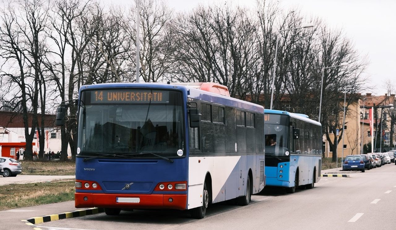 Több busz útvonala módosul Váradon